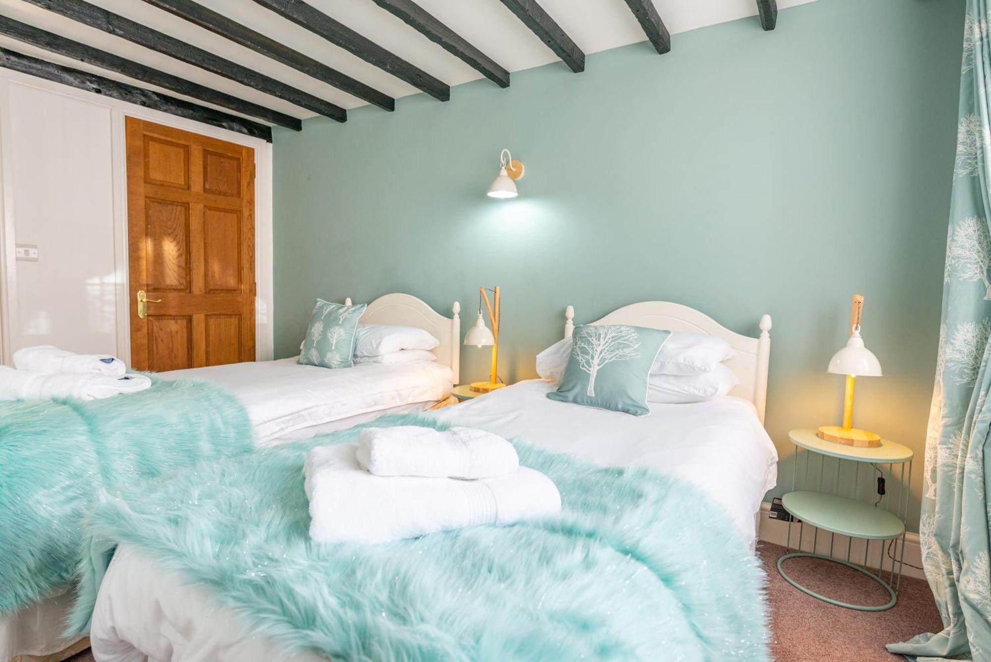Valley Farm Holiday Cottages Axminster Rum bild
